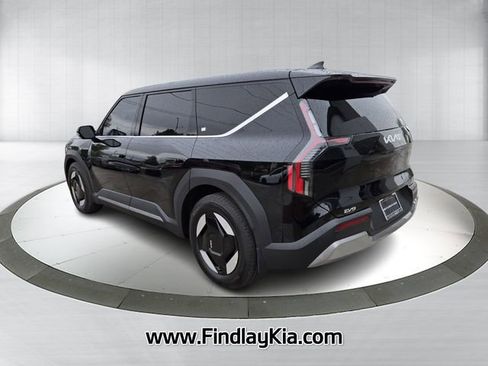 Certified 2026 Kia EV9 Light image 9