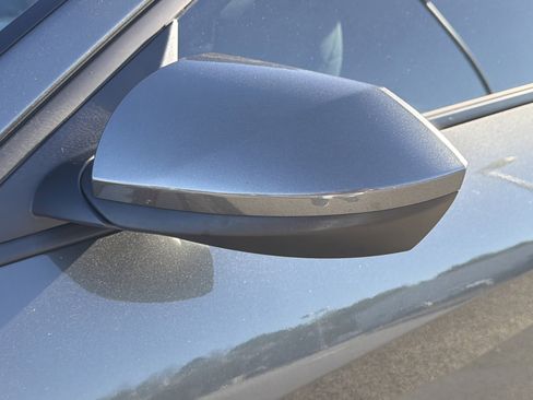 Used 2025 Hyundai Elantra SE image 31