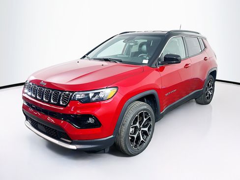 Used 2025 Jeep Compass Limited AWD/4WD image 3
