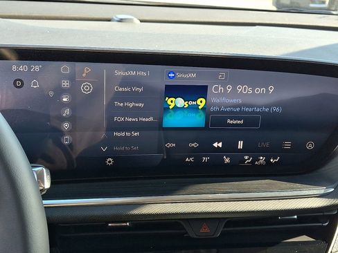 Certified 2025 Buick Envision Preferred image 16