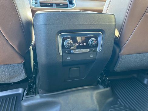 Used 2021 Chevrolet Tahoe High Country w/ Premium Package image 23