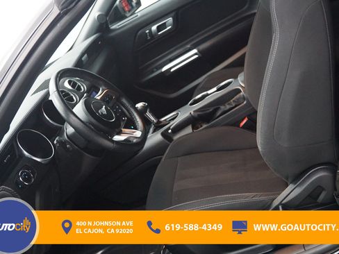 Used 2023 Ford Mustang Convertible RWD image 9