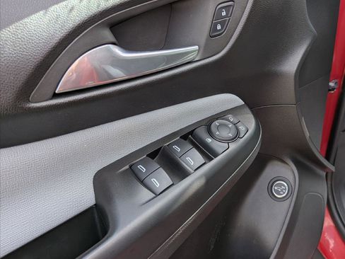 Used 2024 Buick Envista Preferred w/ Convenience I Package FWD image 12