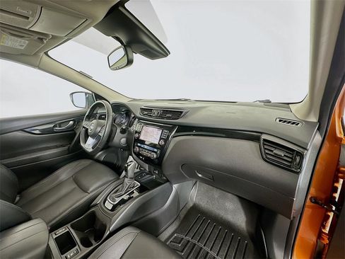 Used 2022 Nissan Rogue Sport SL w/ Premium Package image 29