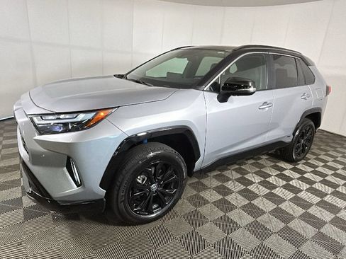 Used 2024 Toyota RAV4 XSE w/ Advanced Technology Package AWD/4WD image 8