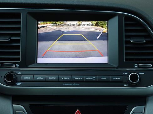 Used 2017 Hyundai Elantra SE FWD image 34