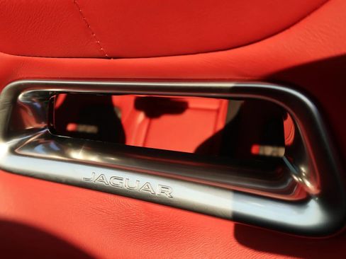 Used 2019 Jaguar F-PACE SVR AWD/4WD image 31