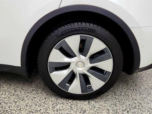 Used 2020 Tesla Model Y Long Range AWD/4WD image 9