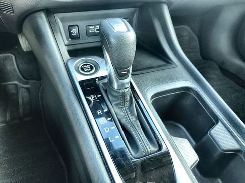 Used 2024 Nissan Sentra SV image 19