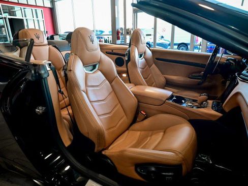 Used 2018 Maserati GranTurismo Sport image 25