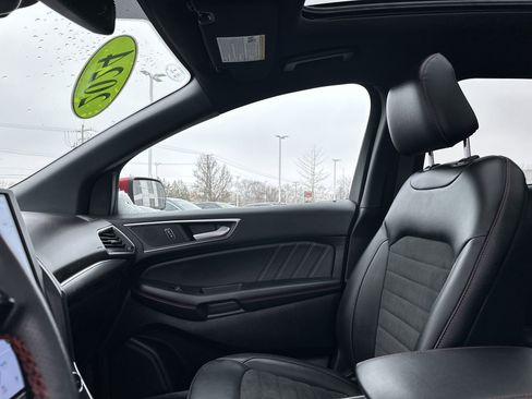 Certified 2024 Ford Edge ST-Line w/ Class II Trailer Tow Package image 24