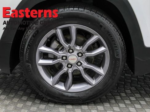 Used 2024 GMC Terrain SLT image 34