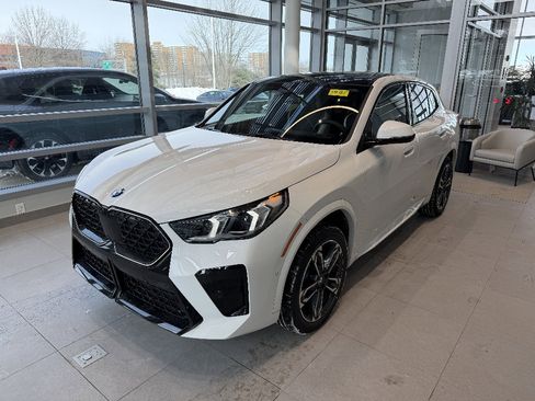 New 2026 BMW X2 xDrive28i w/ Technology Package AWD/4WD image 3