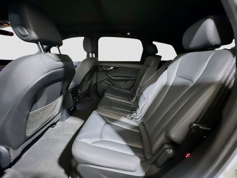 Used 2021 Audi Q7 2.0T Premium w/ Convenience Package image 18