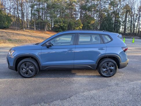 New 2026 Volkswagen Taos S image 7