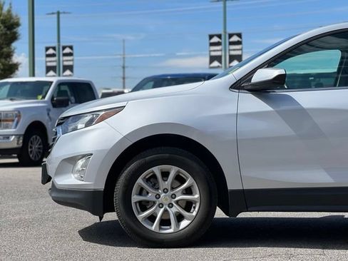 Used 2020 Chevrolet Equinox LT w/ Driver Convenience Package AWD/4WD image 4