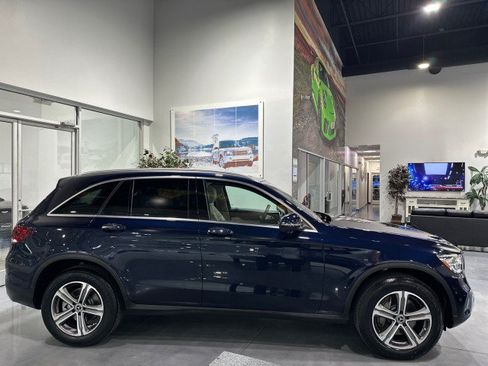Used 2021 Mercedes-Benz GLC 300 w/ Premium Package image 25