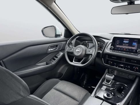 Used 2024 Nissan Rogue SV AWD/4WD image 17
