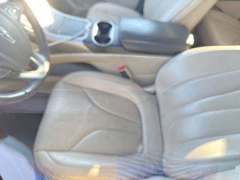 Used 2016 Lincoln MKX Reserve w/ Luxury Package image 10