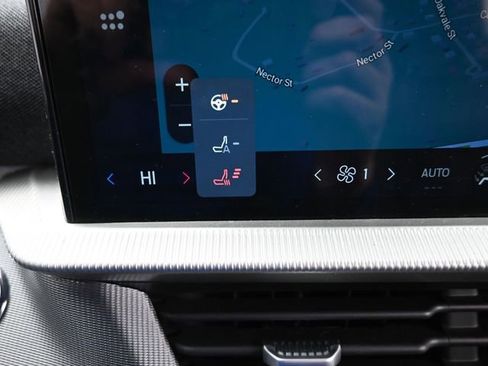 Used 2025 Ford Explorer ST-Line AWD/4WD image 19