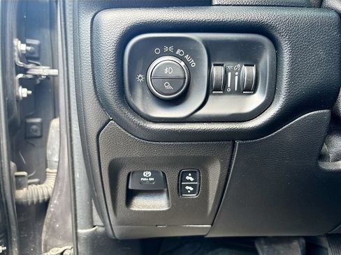 Used 2019 RAM 1500 Big Horn RWD image 37