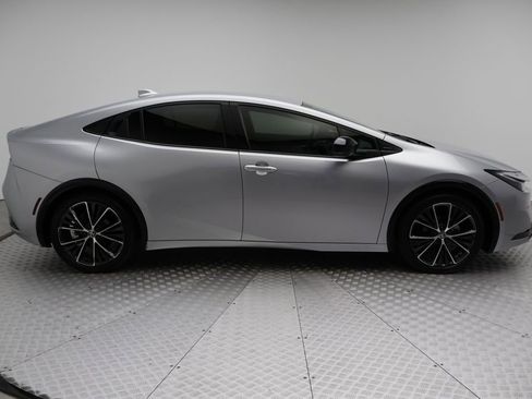 Used 2024 Toyota Prius XLE image 7