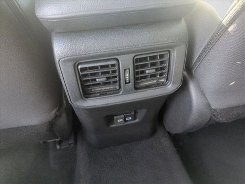 Used 2022 Toyota RAV4 XLE w/ Convenience Package image 18