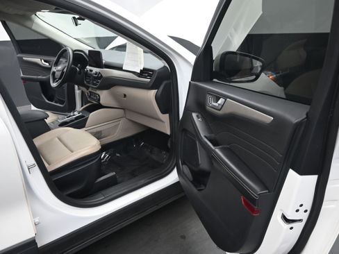 Used 2021 Ford Escape SEL AWD/4WD image 21