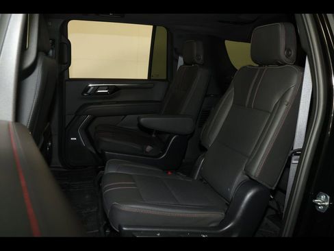 Used 2025 Chevrolet Suburban RST w/ RST Capability Package image 34