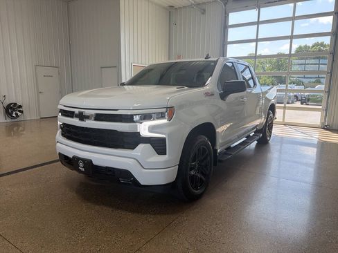 Used 2024 Chevrolet Silverado 1500 RST w/ Convenience Package II AWD/4WD image 2