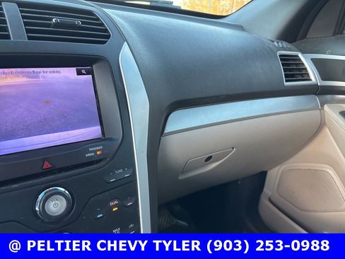 Used 2013 Ford Explorer XLT image 15