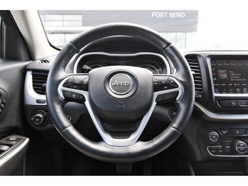 Used 2018 Jeep Cherokee Trailhawk w/ Quick Order Package 25L AWD/4WD image 13
