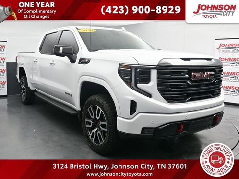 Used 2024 GMC Sierra 1500 AT4 w/ Technology Package AWD/4WD image 1