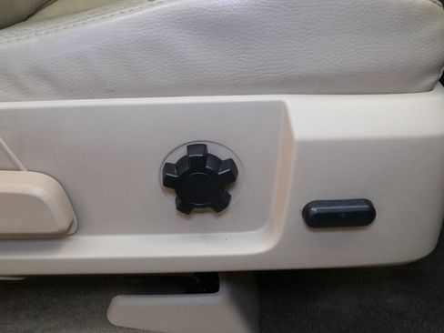 Used 2012 Ford Expedition EL XLT image 34