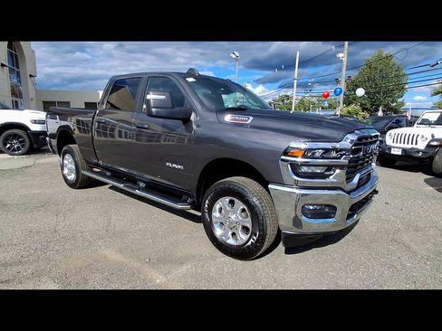 Used 2026 RAM 2500 Big Horn AWD/4WD image 2