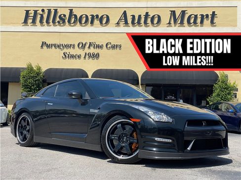 Used 2014 Nissan GT-R Black Edition image 1