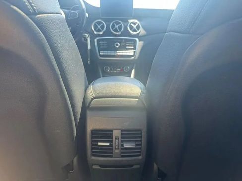 Used 2018 Mercedes-Benz GLA 250 4MATIC image 20