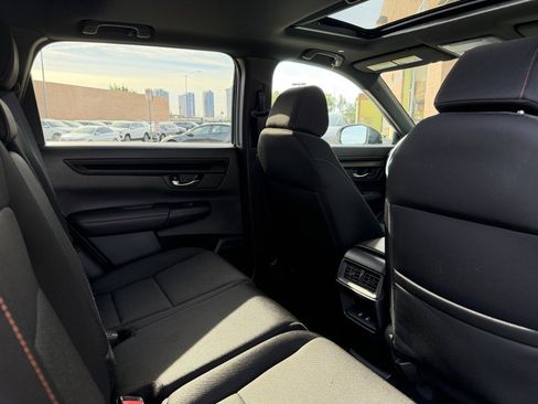 Used 2025 Honda CR-V Sport image 37