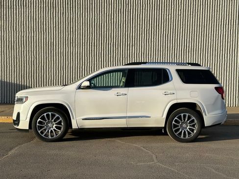 Used 2023 GMC Acadia Denali w/ Denali Ultimate Package AWD/4WD image 2