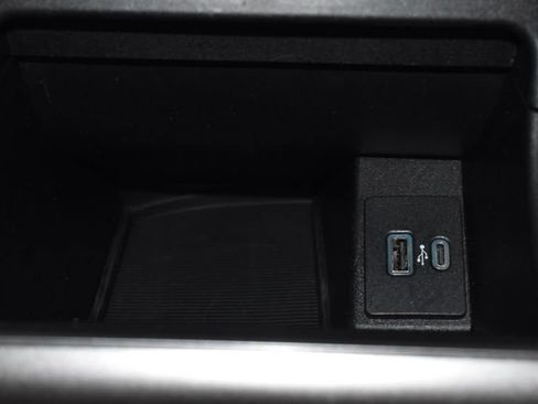 Used 2023 Ford Edge SEL image 17