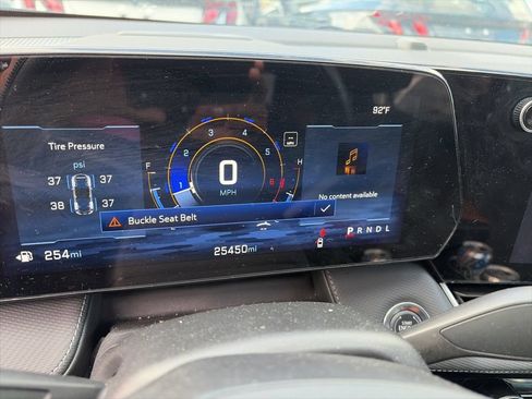 Used 2025 Chevrolet Equinox LT w/ Safety and Technology Package FWD image 12