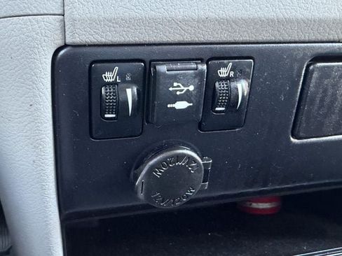 Used 2020 Toyota Sienna XLE w/ XLE Navigation Package FWD image 19