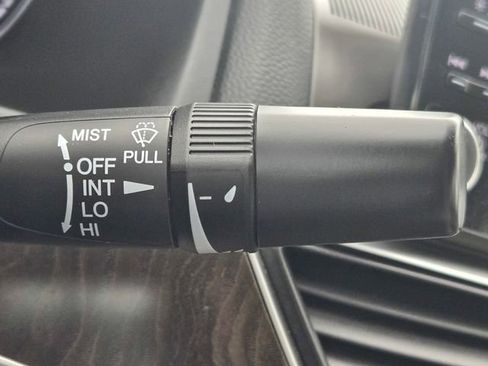 Used 2018 Honda Accord EX image 24