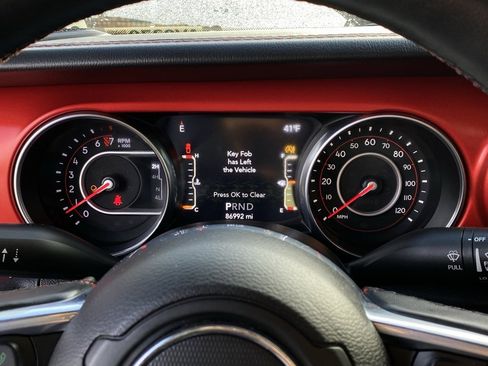 Used 2020 Jeep Gladiator Rubicon image 15