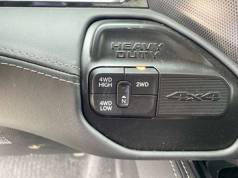 Used 2024 RAM 2500 Limited image 12