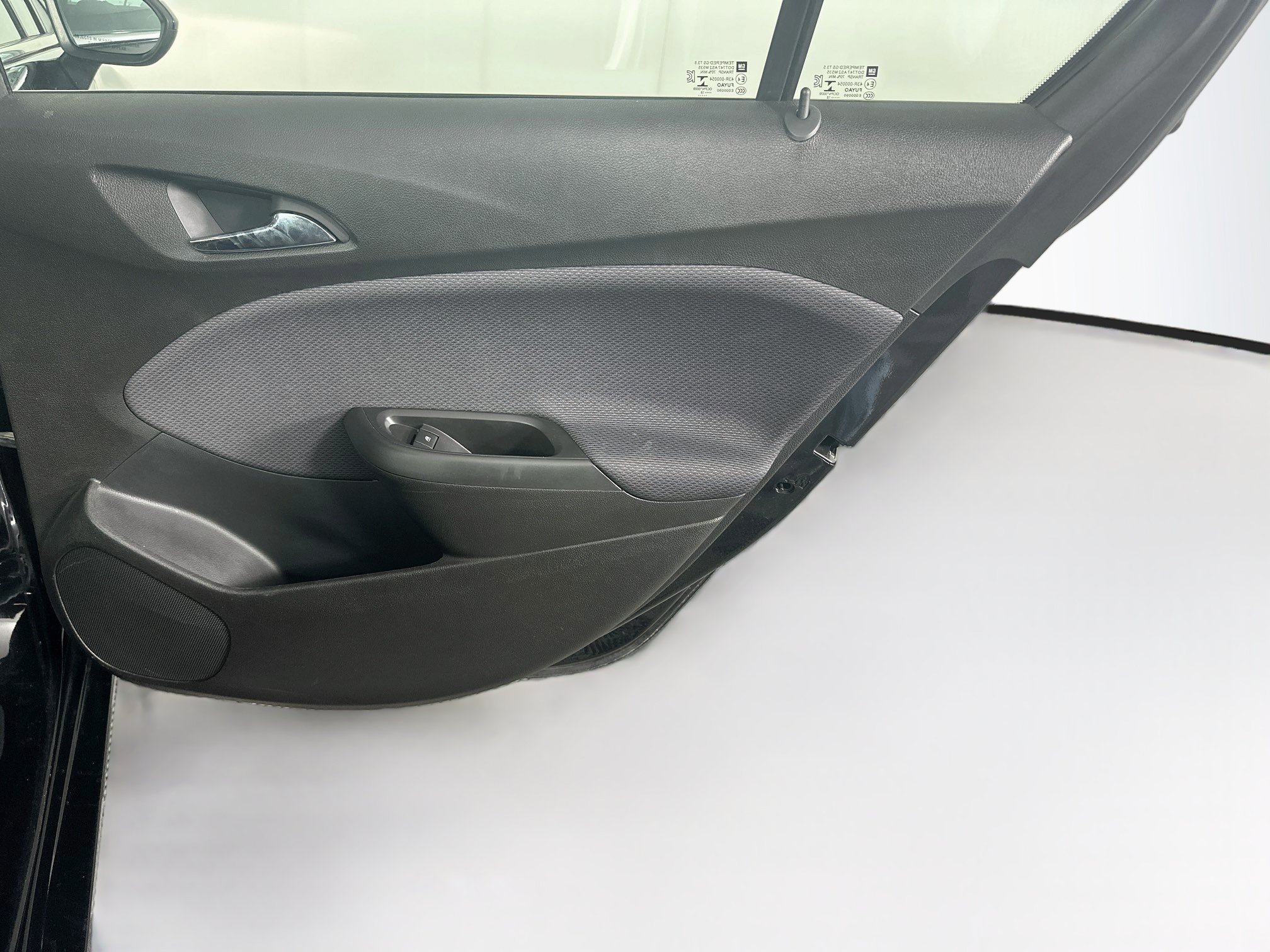 Used 2018 Chevrolet Cruze LT w/ Convenience Package FWD image 28
