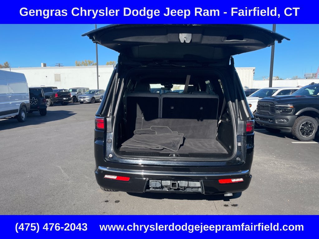 Certified 2025 Jeep Wagoneer Series II AWD/4WD image 35