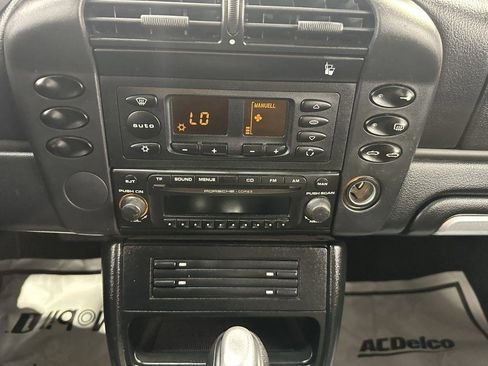 Used 2003 Porsche Boxster RWD image 17