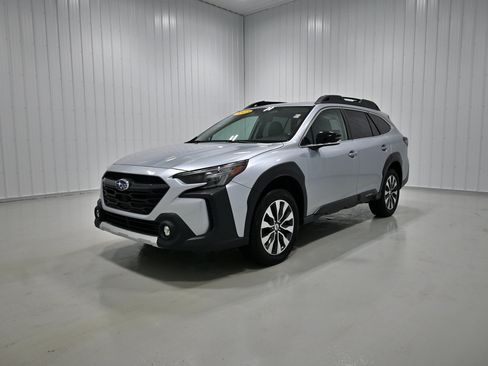 Used 2023 Subaru Outback Limited AWD/4WD image 23