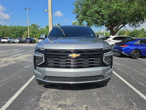 Used 2025 Chevrolet Tahoe High Country AWD/4WD image 8